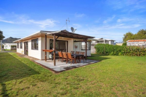 Retro Whanga Charm, Whangamata